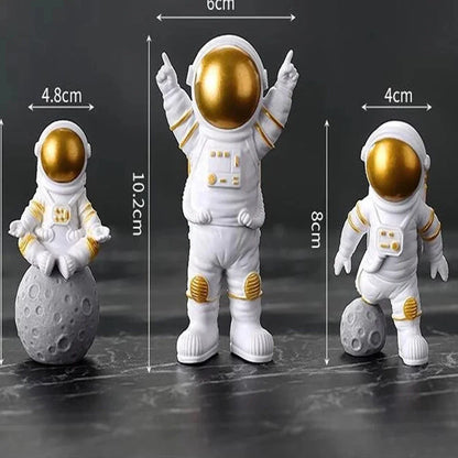 4 Pcs Astronaut Figure Statue Figurine Spaceman Sculpture Educational Toy Desktop Home Decoration Astronaut Model for Kids Gift