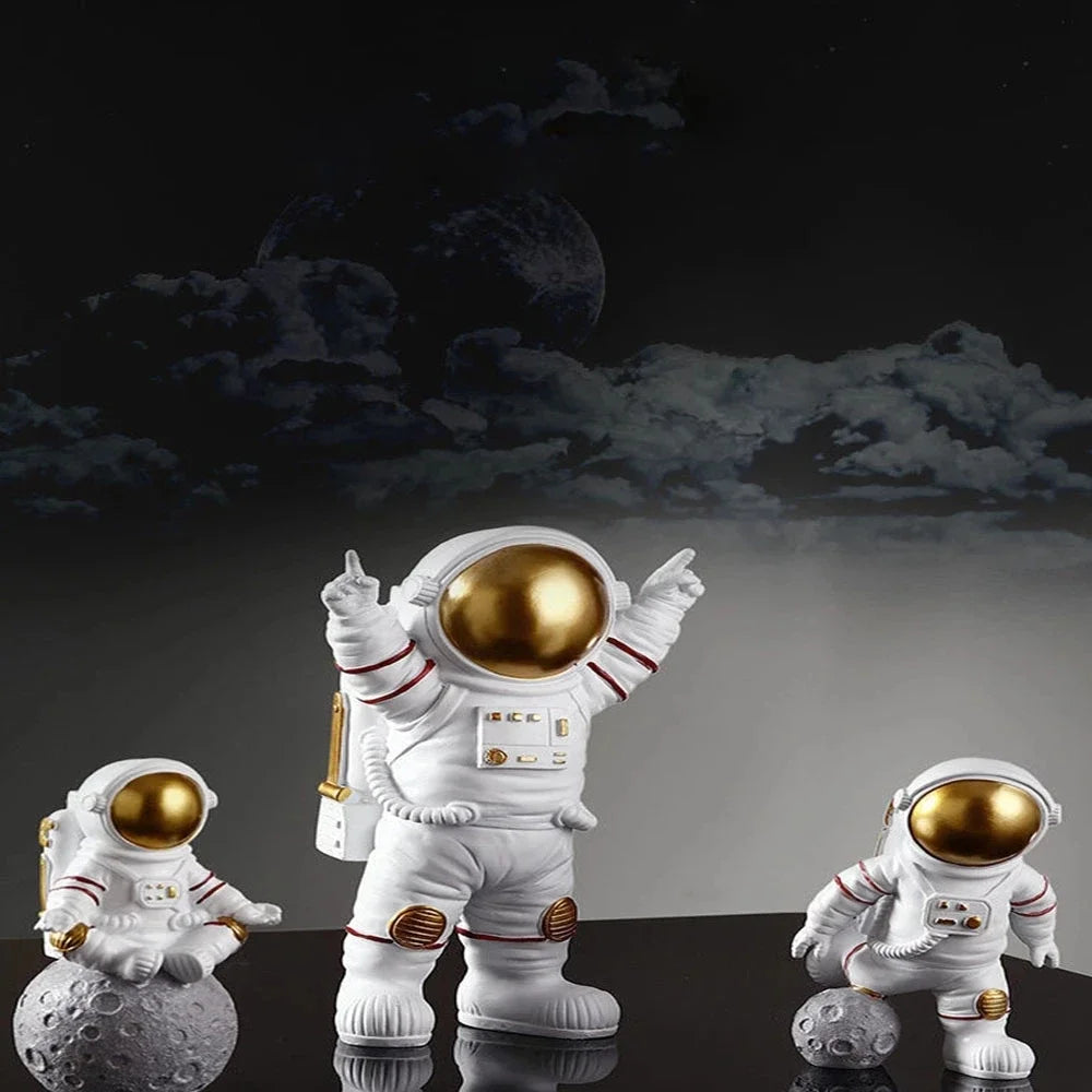 4 Pcs Astronaut Figure Statue Figurine Spaceman Sculpture Educational Toy Desktop Home Decoration Astronaut Model for Kids Gift